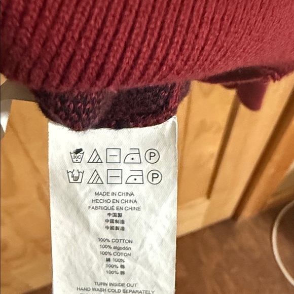 Michael Kors Women's Sweater in Red and Black Pattern - Picture 4 of 4